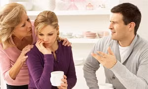 Bất lực nhìn mẹ chồng mắc bệnh “hồn nhiên”