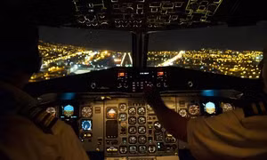Phi công FlyDubai cãi cọ, giành lái trước khi máy bay rơi