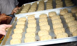 Kiểm tra các cơ sở làm bánh Trung thu