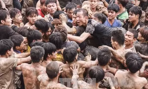 Thay đổi hình thức lễ hội cướp phết để bớt bạo lực