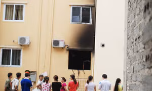 Nổ gas trong chung cư, hai vợ chồng tử vong