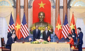 Mỹ bỏ cấm vận vũ khí Việt Nam, Nga nghĩ gì?