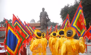 Hàng nghìn người dân dự lễ hội gò Đống Đa 2016