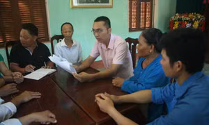 Cầu nối chính sách với hộ nghèo