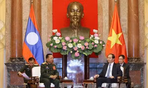 Chủ tịch nước Trần Đại Quang tiếp Bộ trưởng Quốc phòng Lào