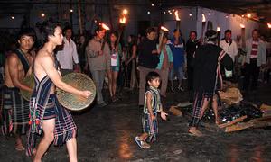 Cồng chiêng âm vang những đêm hội làng