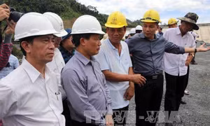 Kiểm tra hiện trường sự cố thủy điện Sông Bung 2