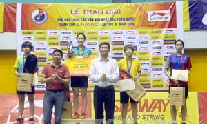 Vũ Thị Trang, Nguyễn Tiến Minh khẳng định vị trí số 1 