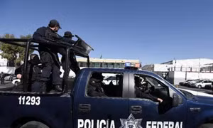 Thị trưởng Mexico bị bắn chết bên bàn ăn
