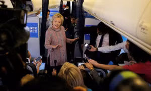 Câu “phản đòn” tuyệt vời của bà Clinton sau khi bình phục