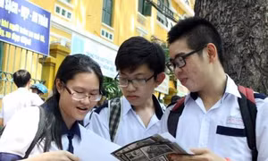 Địa phương đồng loạt muốn “nhận lại” kỳ thi tốt nghiệp