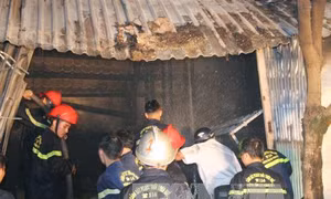 Hỏa hoạn lúc nửa đêm, hàng chục gia đình mất nhà 