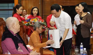 Tri ân các anh hùng liệt sỹ