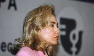 "Tuyên ngôn" năm 1995 xây dựng hình ảnh bà Hillary trước thế giới
