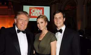 Con rể ông Trump bất ngờ bán tờ báo bản thân sở hữu