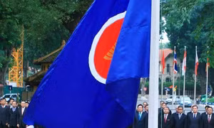Lễ thượng cờ ASEAN 2016