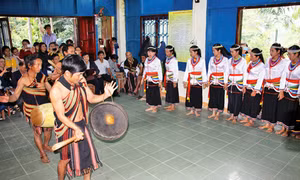 Vui Tết Ngã rạ cùng đồng bào Cor