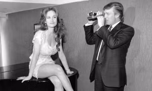 Tiếp tục rò rỉ hình ảnh ông Trump trên phim Playboy 