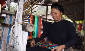 Luống Nọi gìn giữ nghề dệt thổ cẩm truyền thống