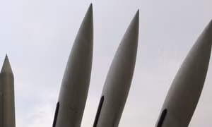 Israel có 200 vũ khí hạt nhân nhằm vào Iran