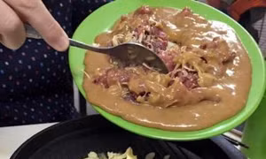 Bò nhúng me Đắk Lắk ấm lòng gió mùa Hà Nội