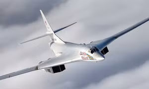 Siêu máy bay Tu-160 Nga sẽ vượt mọi tầm với phòng không
