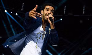 Rapper Drake "xô đổ" kỷ lục của Michael Jackson