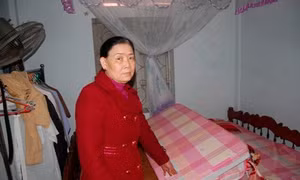 Dựng chuyện cướp vào nhà gí dao cướp vàng