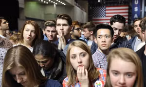 Bà Hillary thất thủ tại bang chiến địa Florida