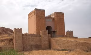 IS phá hủy “Cổng của Thần” 2.000 năm tuổi ở Iraq