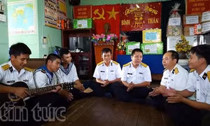 Xuân nhà giàn cũng đủ đầy như đất liền