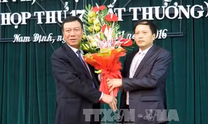 Phê chuẩn nhân sự UBND 2 tỉnh 