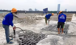 Có hoàn thành đúng tiến độ dỡ sai phạm tòa nhà 8B Lê Trực?