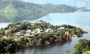 Chuyện kể ở vùng hồ Sông Đà