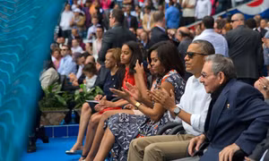 Ông Obama vẫn đi xem bóng chày sau khủng bố Brussels