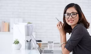 Người đeo kính thông minh hơn những người khác