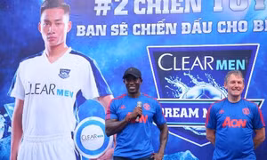 Hai huyền thoại Manchester United sắp đến Việt Nam