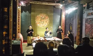 Chuyện ca trù chinh phục khách Tây