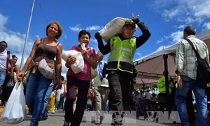Venezuela đứng đầu 74 nền kinh tế khốn khó nhất thế giới