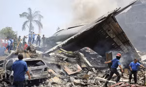 Rơi máy bay quân sự Indonesia, 13 người thiệt mạng