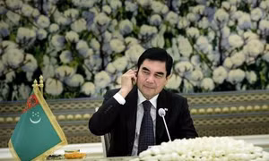 Tổng thống Turkmenistan tặng mỗi phụ nữ 11 USD ngày 8/3