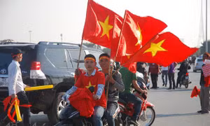 Sân Mỹ Đình "nóng" trước giờ bóng lăn