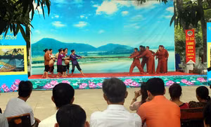 Dân ca ví, giặm, “đặc sản” du lịch Nghệ An 