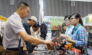 Điều chỉnh chính sách ngành da, giày, túi xách