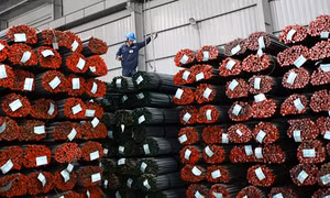 Giá thép tăng mạnh trước ngày áp thuế 