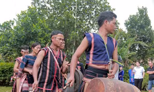 Lễ mừng nhà mới của người Ba Na