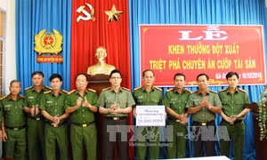 Phá nhanh vụ cướp tiệm vàng, ban chuyên án lĩnh thưởng đột xuất