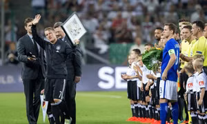 Schweinsteiger nghẹn ngào chia tay tuyển Đức