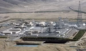 Nga-Iran đàm phán mua bán nước nặng