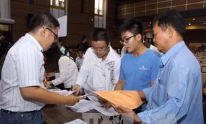 TP Hồ Chí Minh: Nhiều thí sinh nộp hồ sơ trong ngày đầu đăng ký xét tuyển 